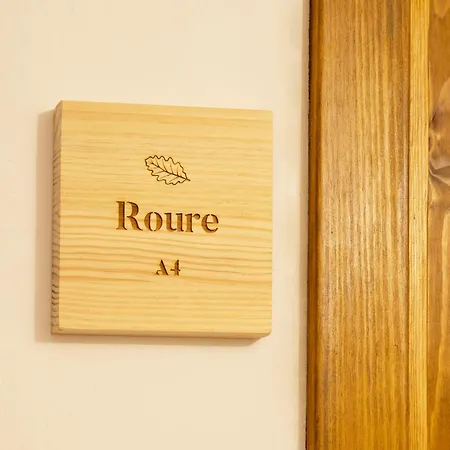 Allotjaments Placa Major-roure Santa Pau