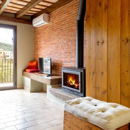 Allotjaments Placa Major-roure Santa Pau