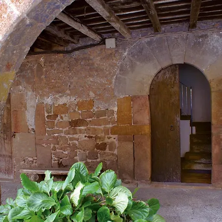 Apartment Allotjaments Placa Major-roure Santa Pau